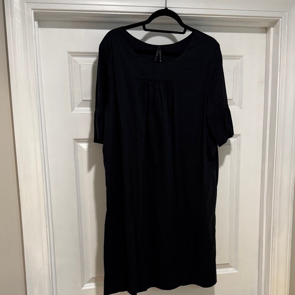 Black Short Sleeve Dress with Bubble Sleeves